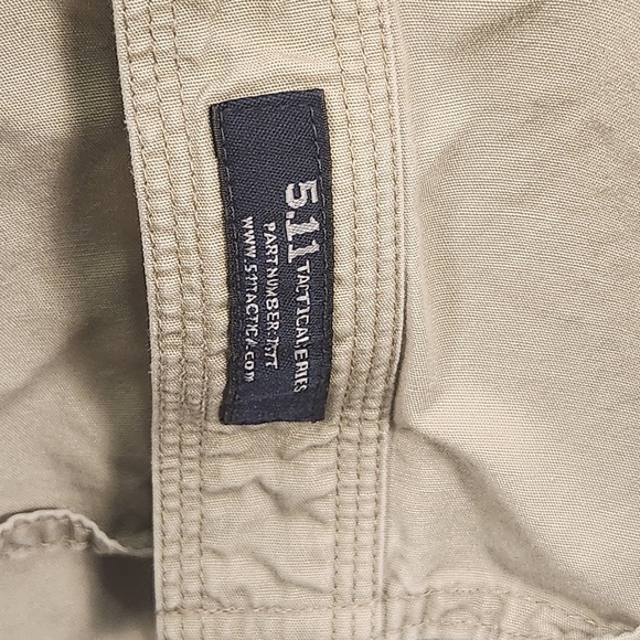 5.11 Tactical Long Sleeve Button Up Shirt Men's L Tan Utility Pocket Vented Work - Picture 3 of 7